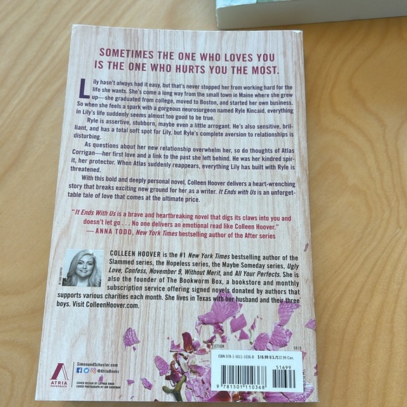 Bundle of four Colleen Hoover books - Picture 4 of 5